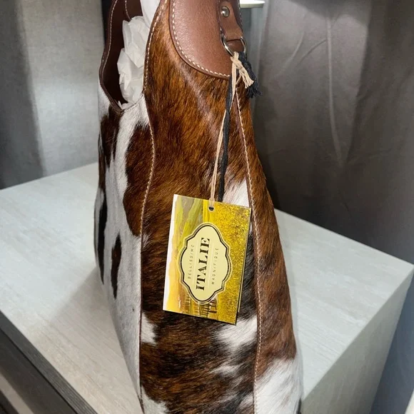 Cavalcanti Cowhide Purse - Picture 3 of 4
